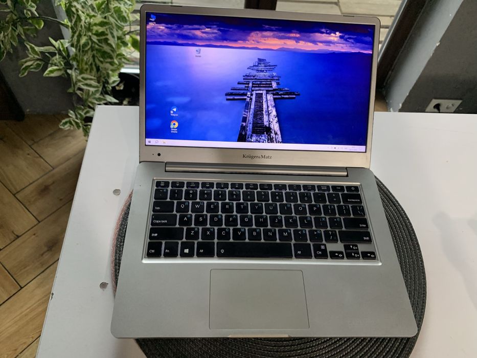 Ноутбук 13 дюймів 8gb 256 1920x1080 i5