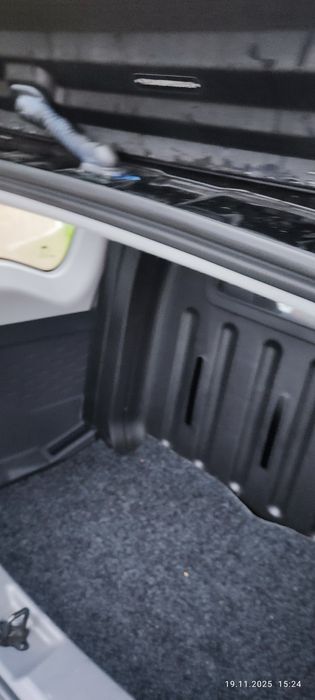 Міський електромобіль Cenntro Avantier  C