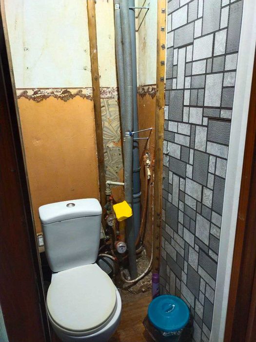 40594 Продається 2 кімнатна квартира по вул Прибузька