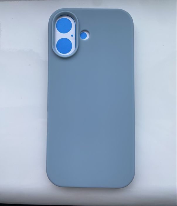 Чехлы на iPhone 17