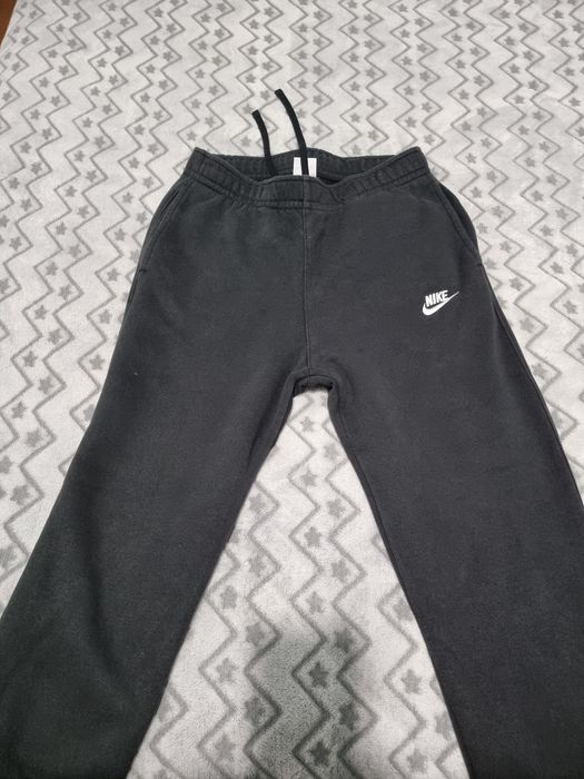 Calças Nike Pretas M