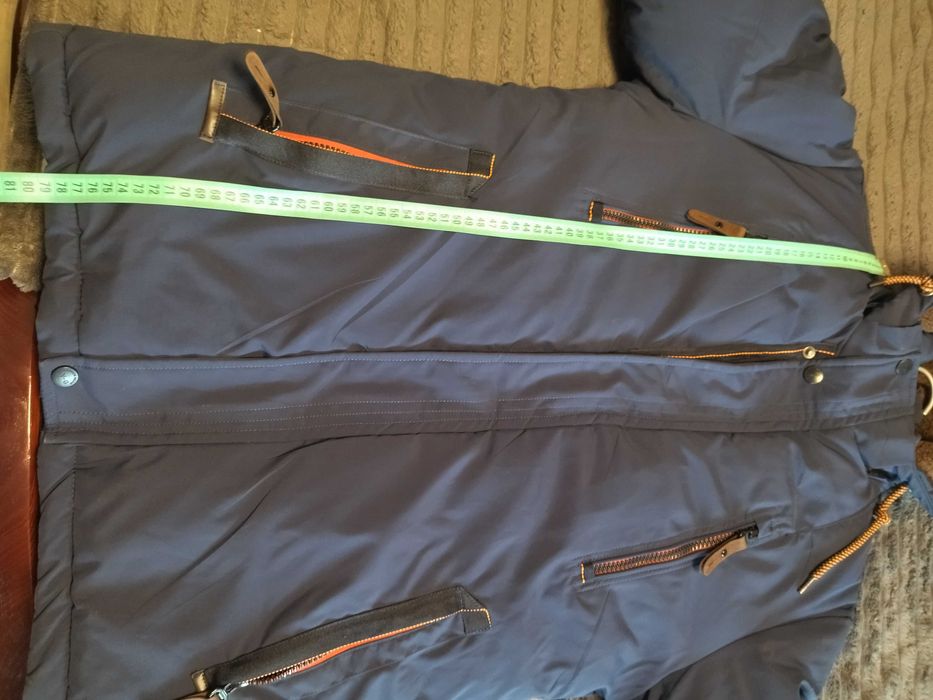 Продам чоловічу зимову куртку