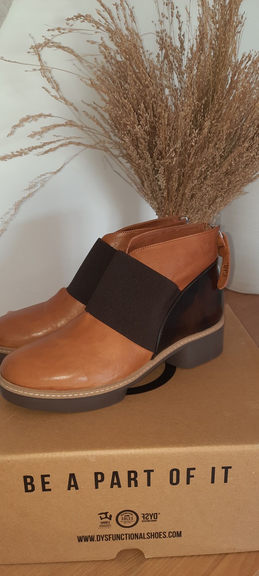 Botas novas Dysfuncional