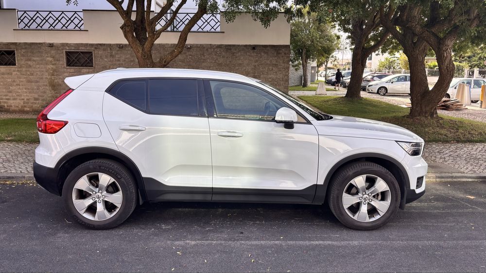 Volvo XC40 T3 Gasolina Teto Panorâmico
