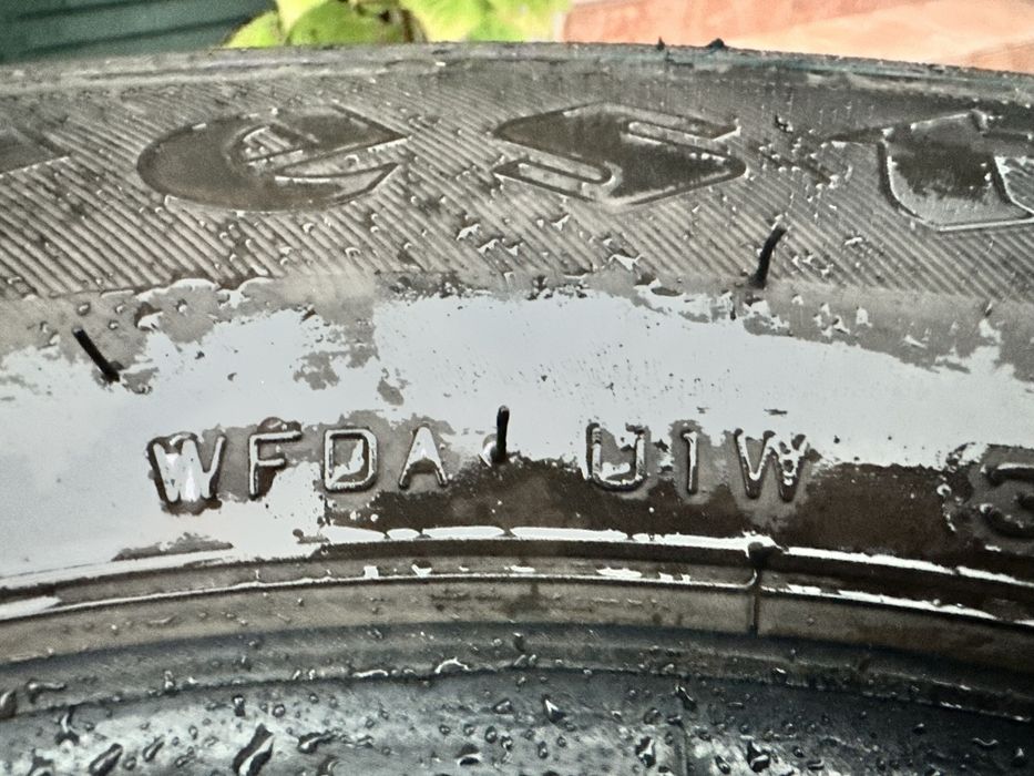 Opony zimowe 215/70/R16 Firestone