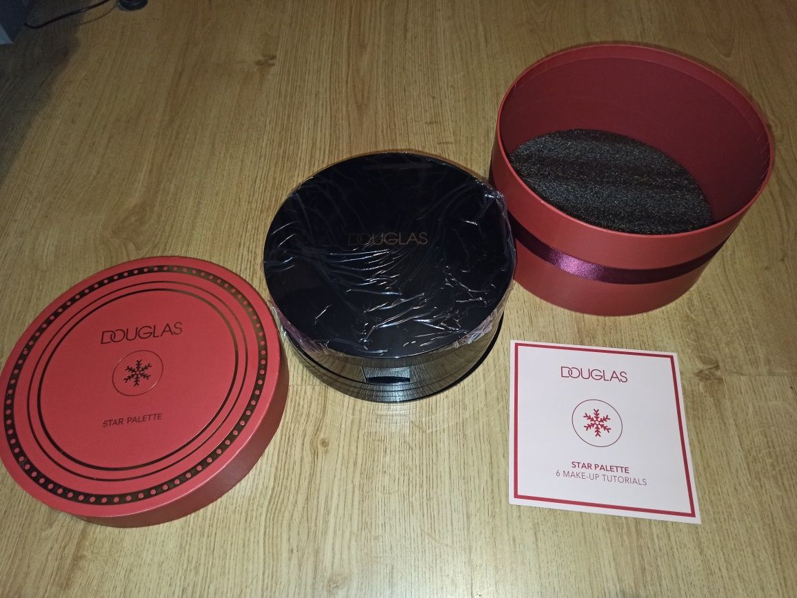 Nowa duża paleta do makijażu Douglas Star Pallette. Idealna na prezent