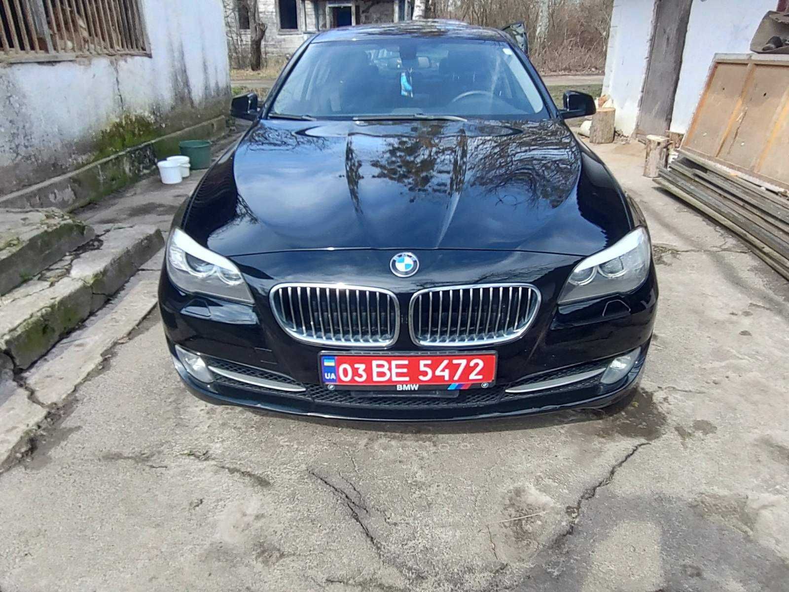 BMW 528i, год 2012, 144000км, не крашена, нафарширована. Чорный.