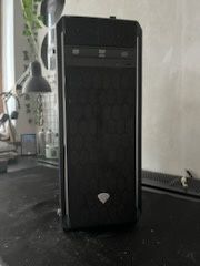 Komputer stacjonarny 43/47/19 wymiary 
Windows 10Home
1TB pamięci 
16G