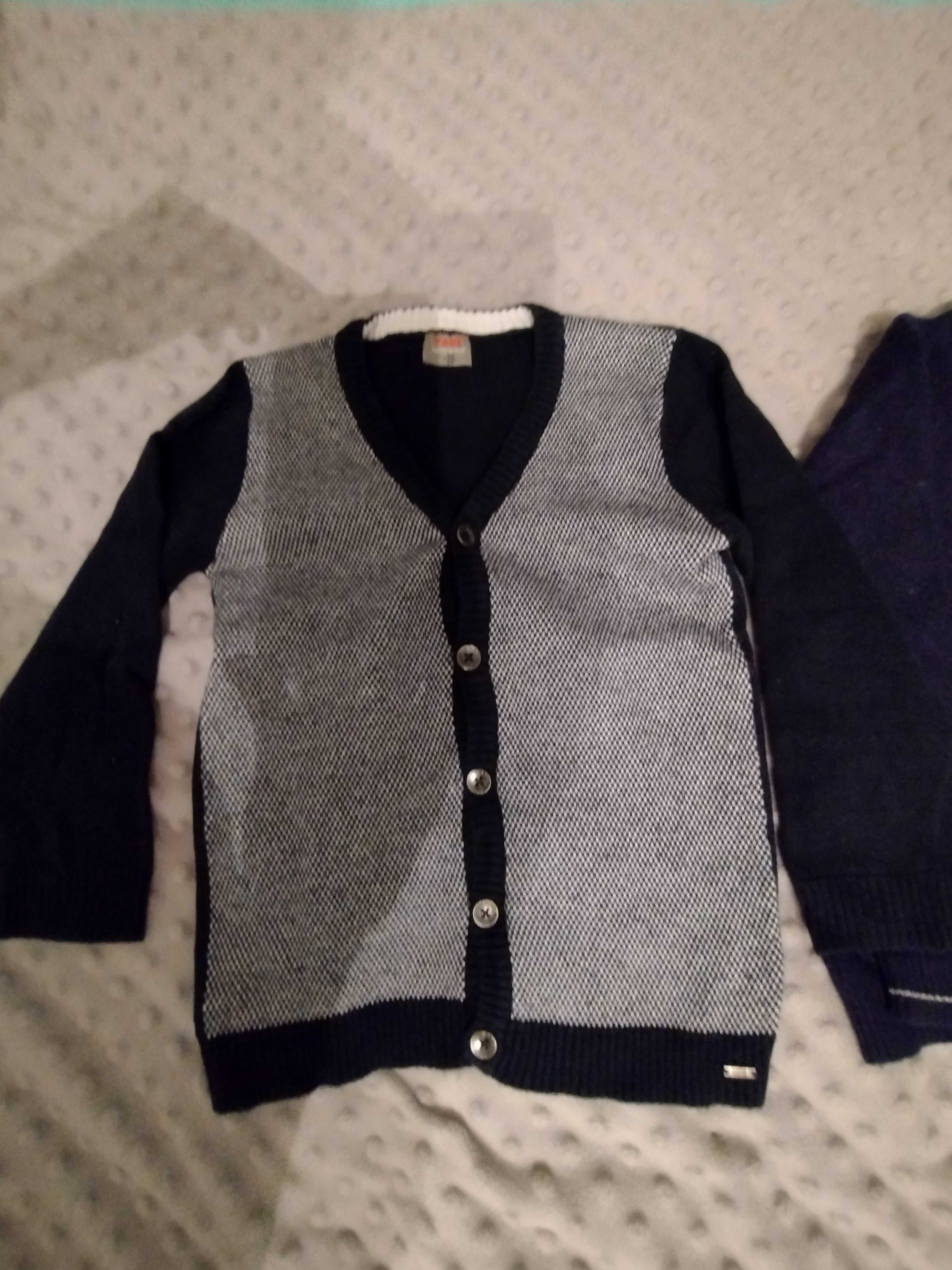 Eleganckie sweterki dla chłopca r.92