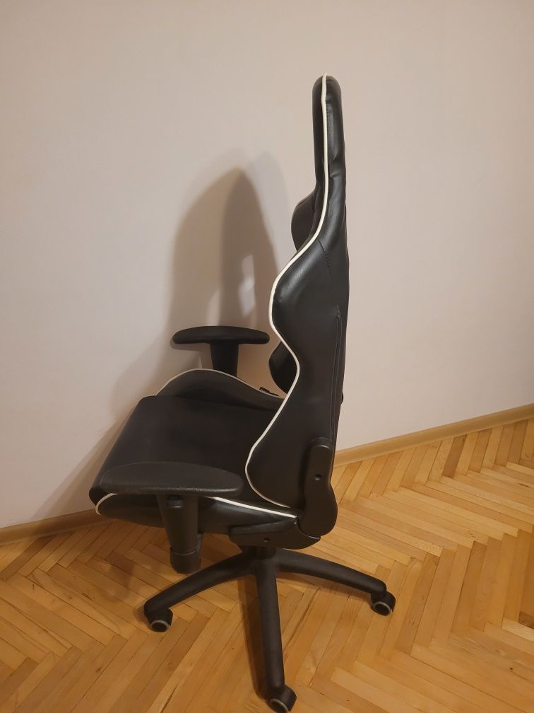 Krzeslo  gamingowe Hazuro