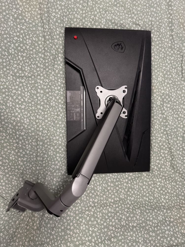 Монітор ігровий MSI G244F E2 + кронштейн