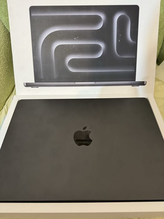 Ноутбук Apple MacBook Pro 14" Space Black Late 2023 (MRX33)