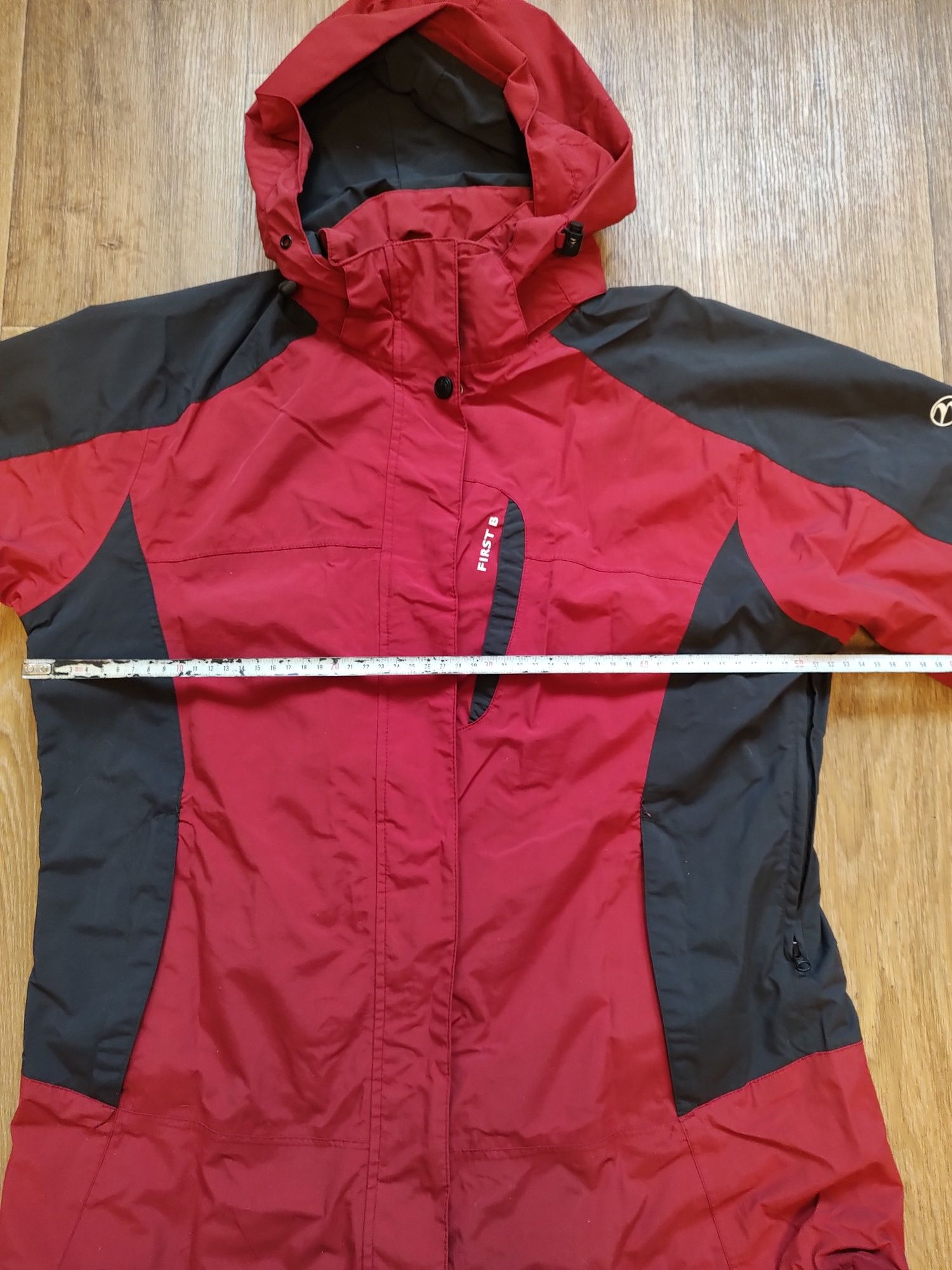 Курточка First B water- windproof. Розмір S, 42-44 український