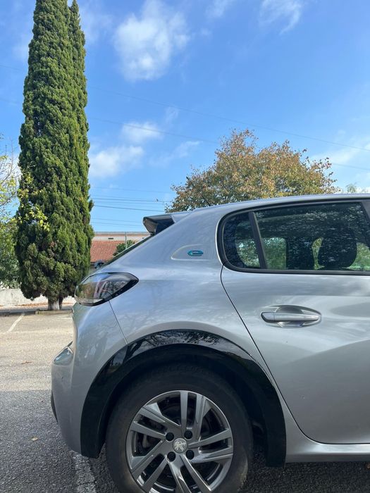Peugeot E-208 iva dedutivel