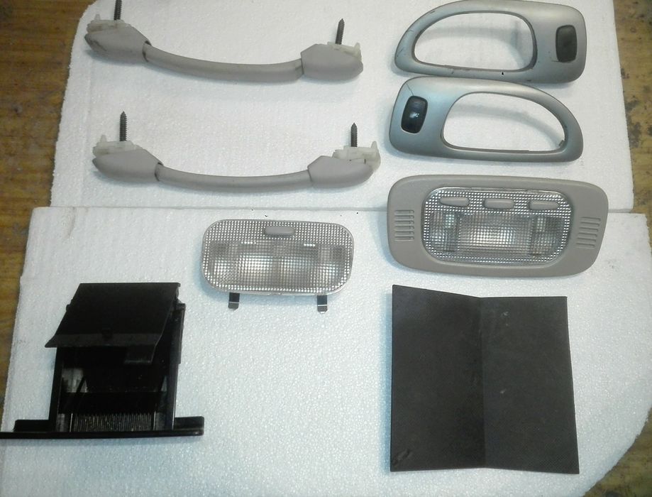 Peugeot 307sw części np. Lampki, rączki, podsufitki, ramki klamek popi