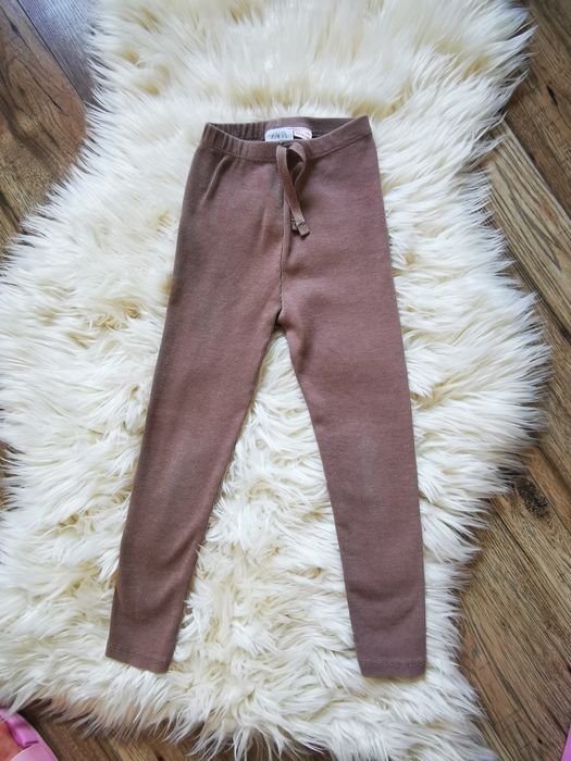 Leginsy prążkowane Zara 110