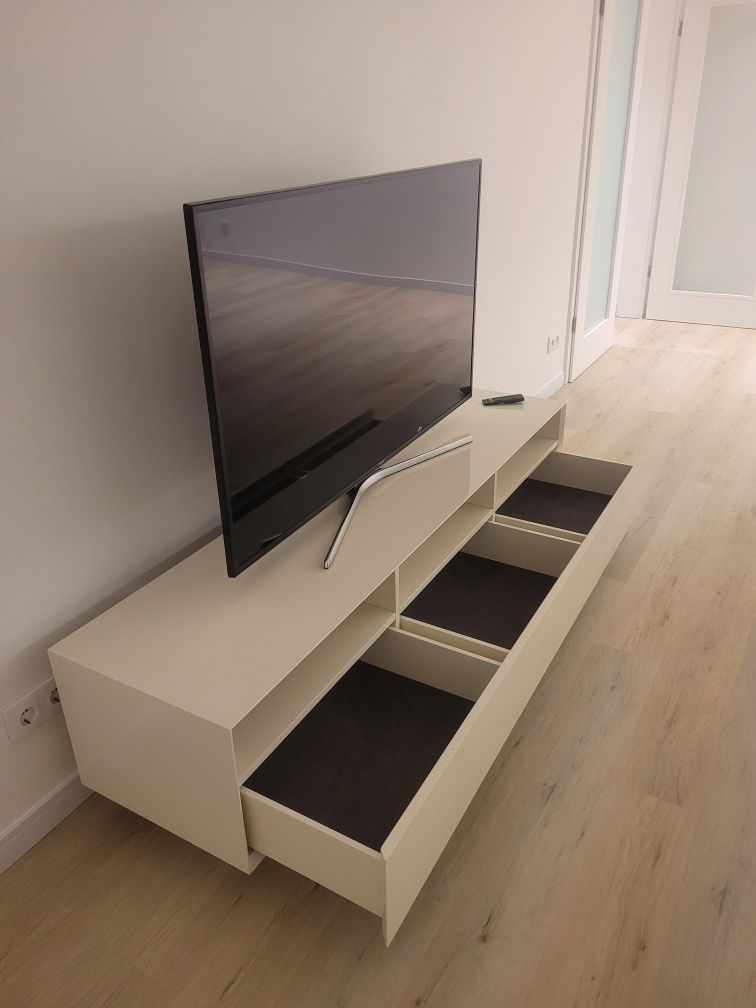 Móvel TV 1,80 x 0,45 (Ótimo Estado)