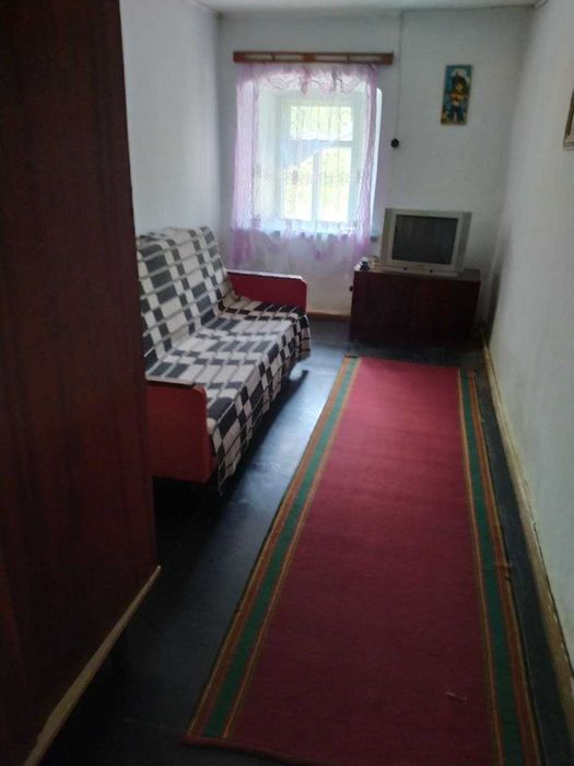 Пів дому в селі Федорівка