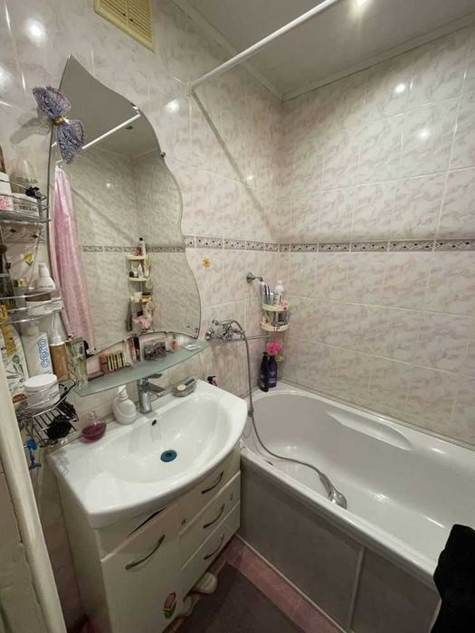 3к квартира по Дослідній, 61 м2, 10/10 поверх, є тех поверх, цегла!