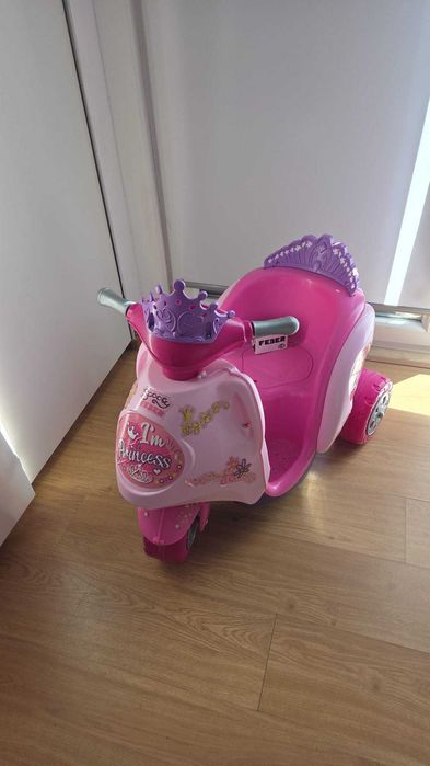 Scooter elétrica criança