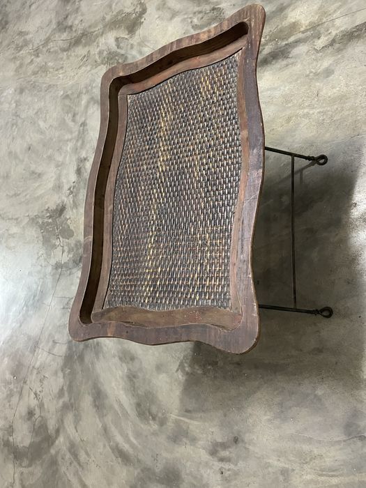 Mesa de apoio bebidas