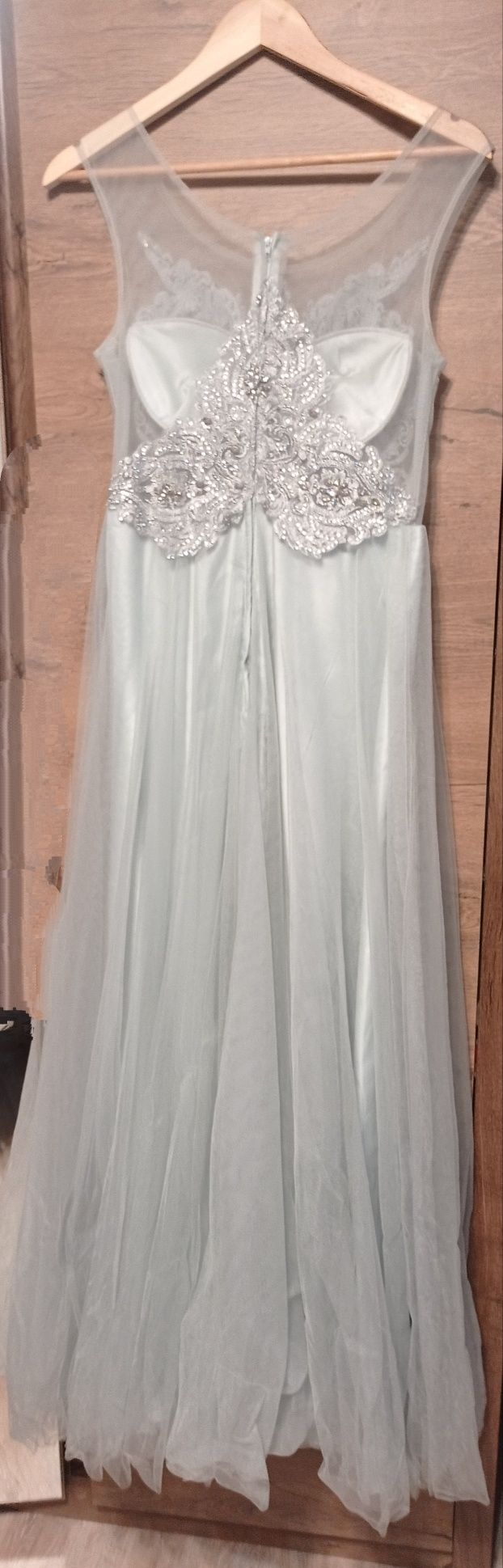 Suknia balowa z tiulem S