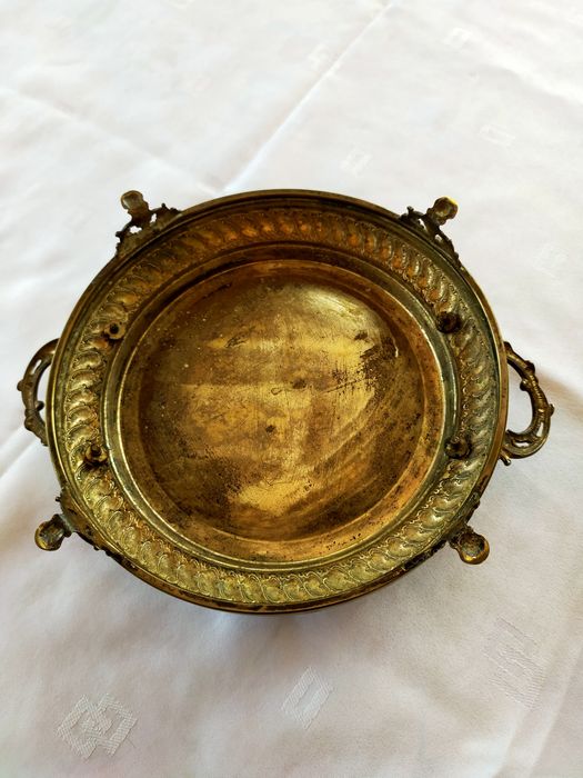 Antyczna misa, patera sygnowana