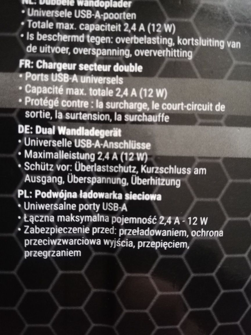 podwójna ładowarka  typu C i kabel