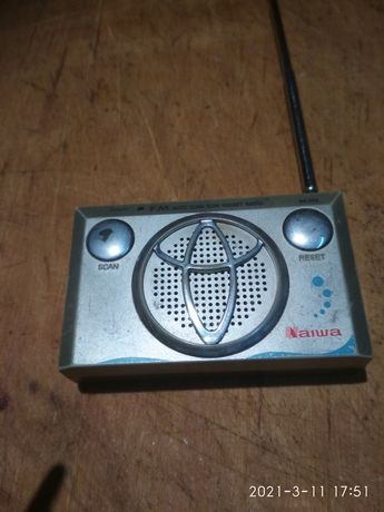 Radio Aiwa miniatura.