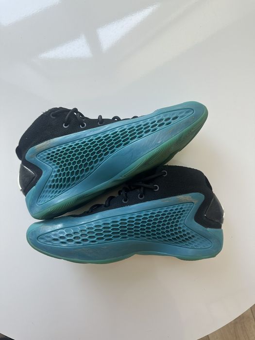 Баскетбольні кросівки Adidas Anthony Edwards 1