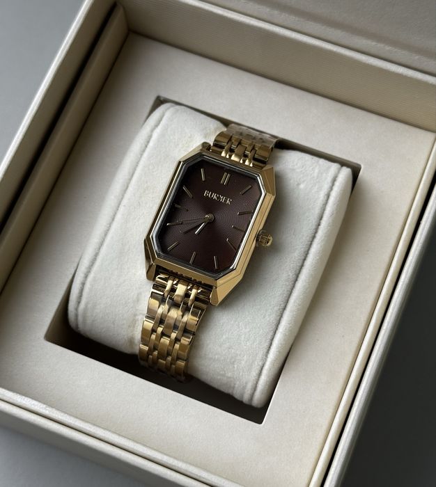 Burker Isabell brown