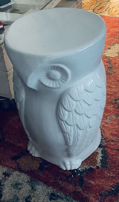 ceramiczny taboret w kształcie sowy - porcelana