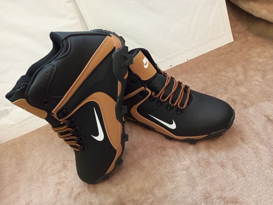 Nowe zimowe buty męskie