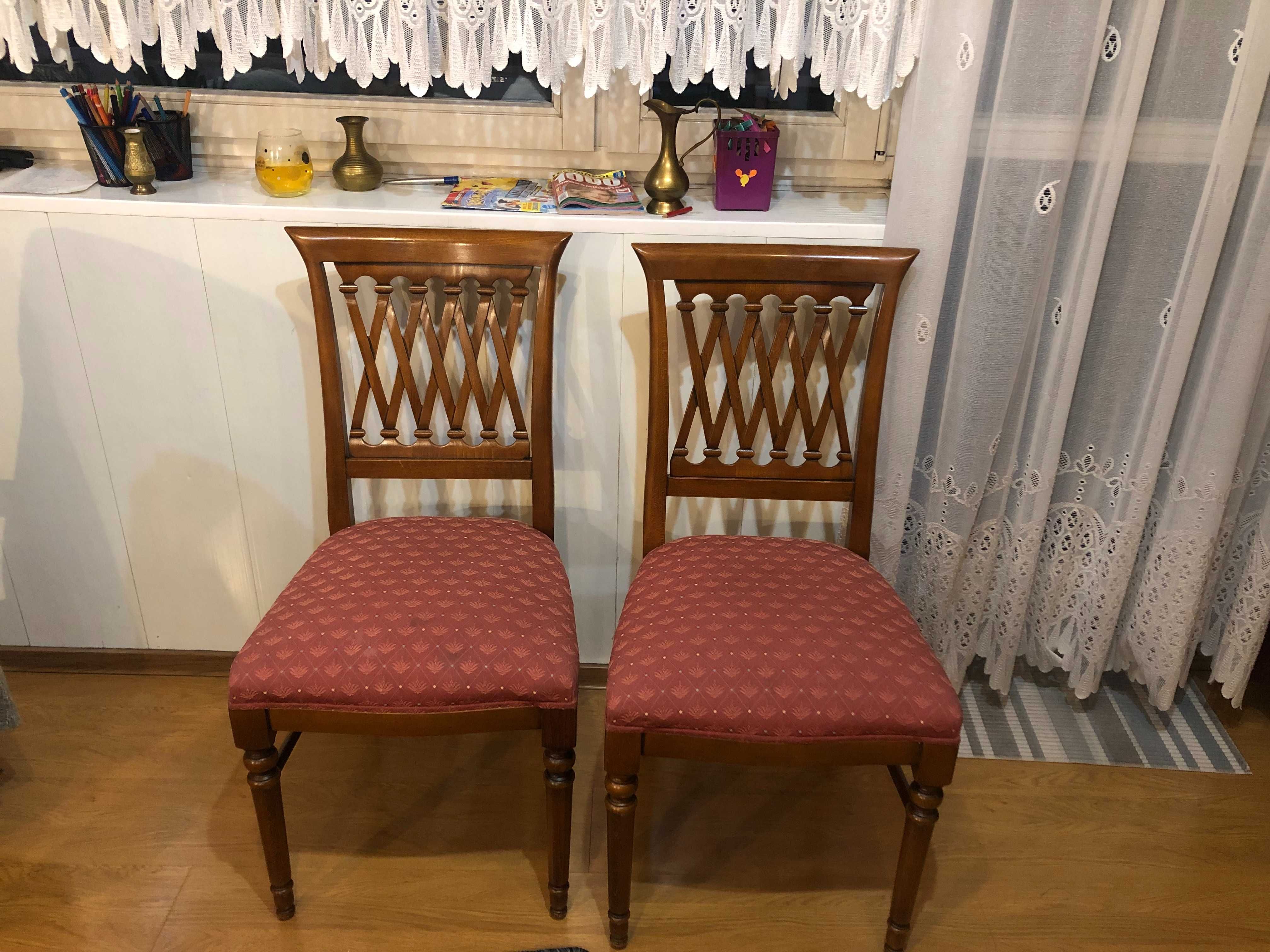 Komplet sześciu stylowych krzeseł z drewna wiśniowego