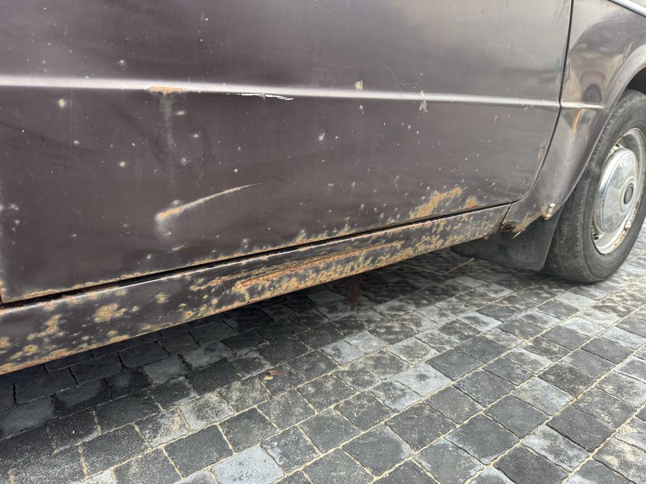 Продам ВАЗ-2103.