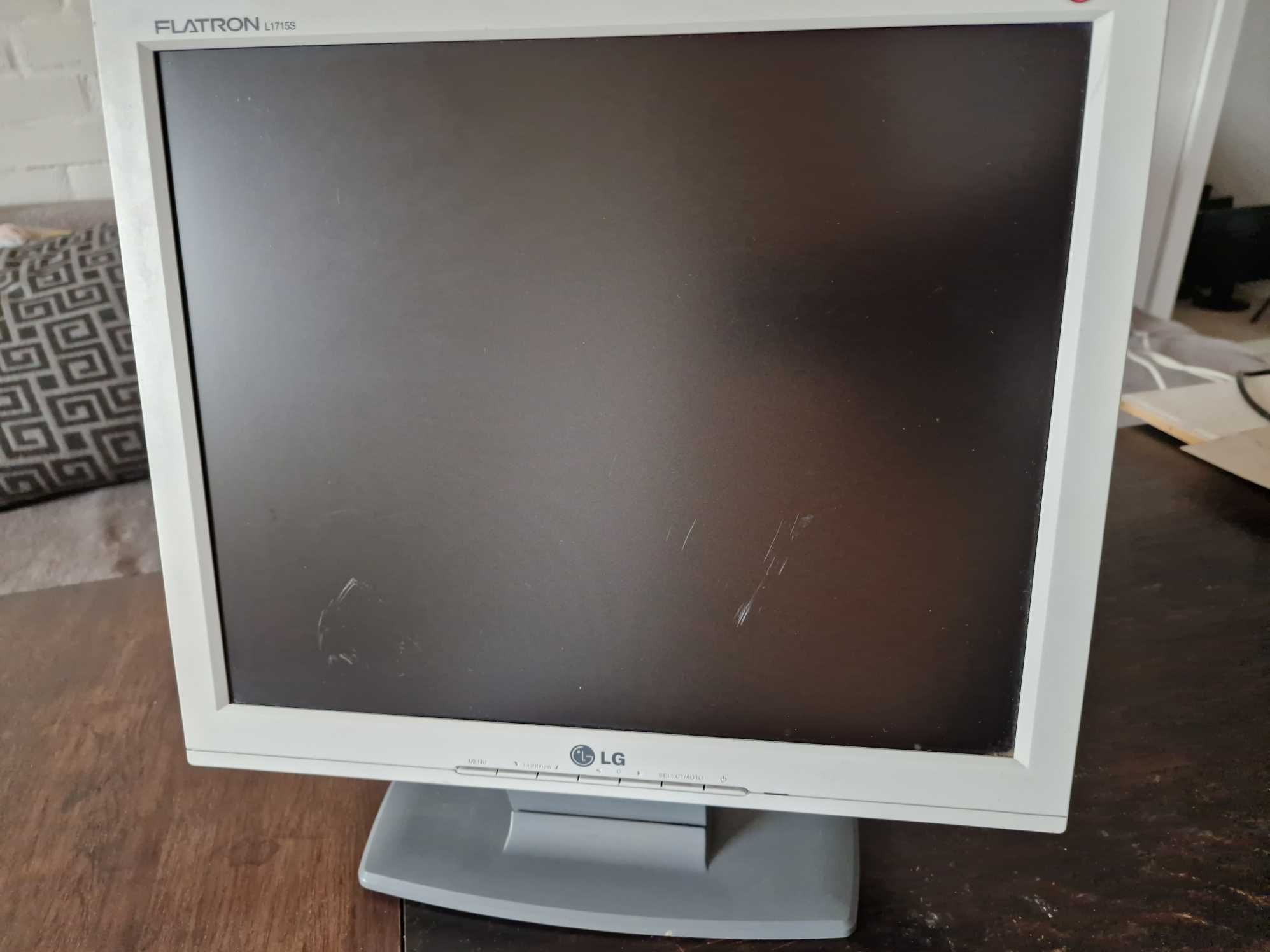 LG Flatron L1715S