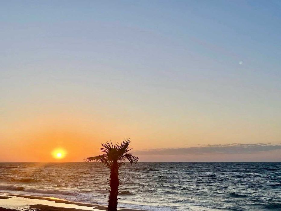 Долгосрочно. ЖК "Калипсо". 13 ст. Б. Фонтана.
Первая линия от моря.