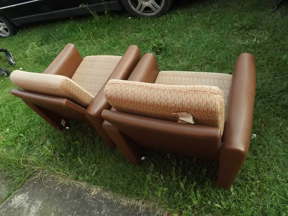 Fotele klubowe obrotowe PRL brązowe na kółkach lekkie zadbane Vintage