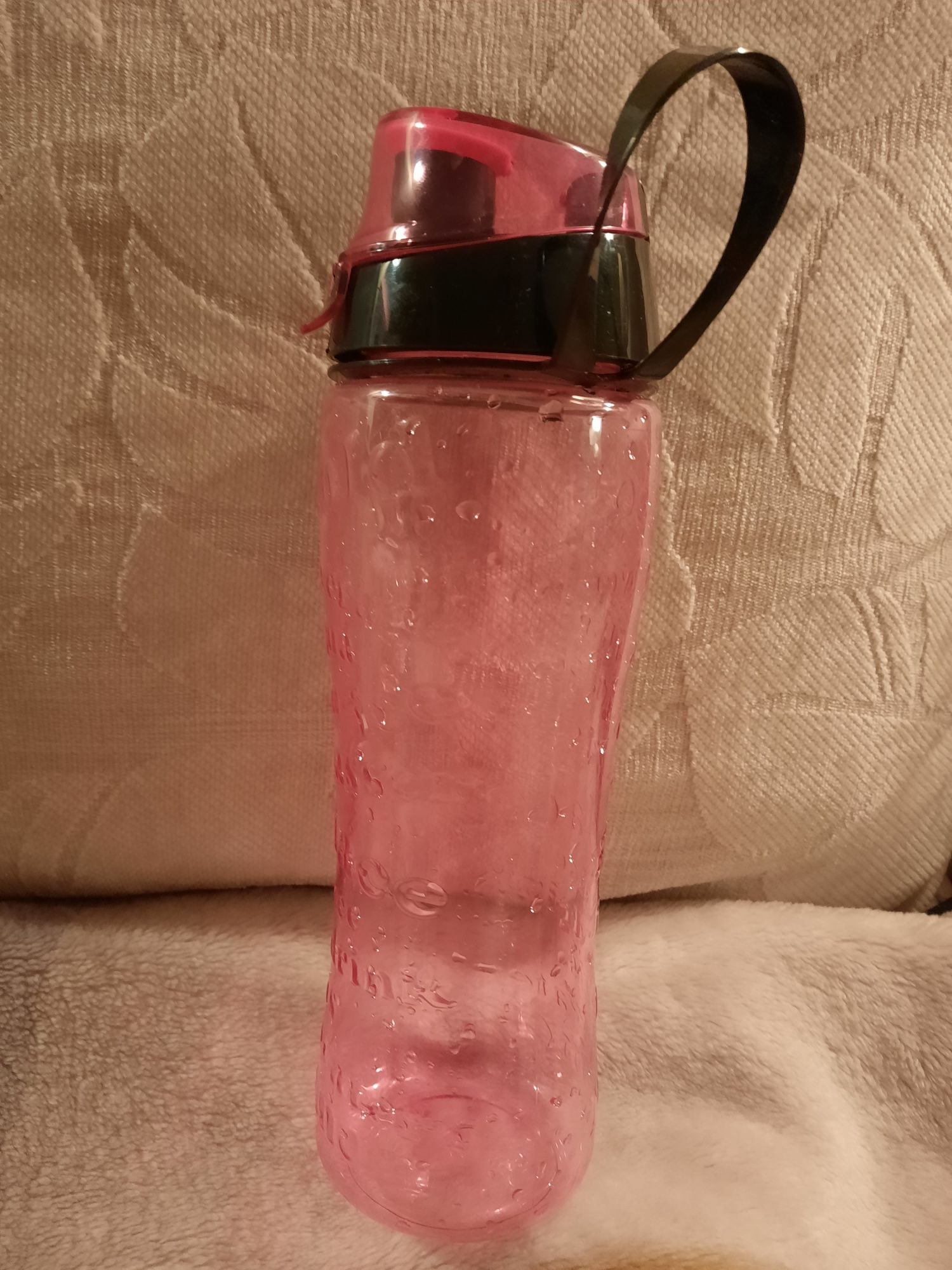 Бутылка пластиковая