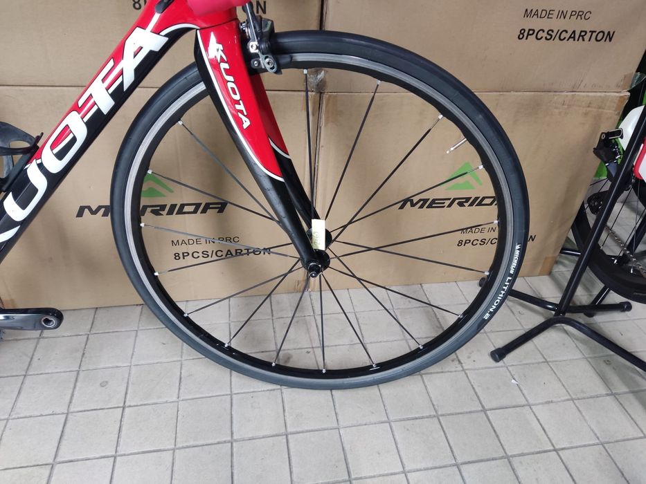 Bicicleta de carbono com durace 11v