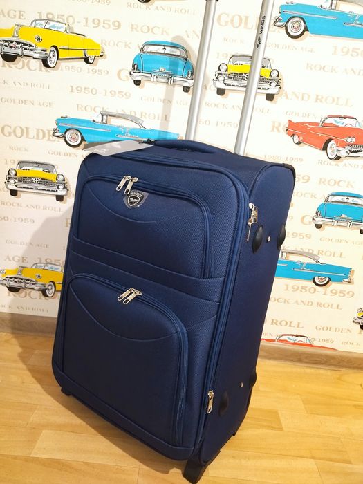 Валіза нова середня wings м Чемодан новый средний