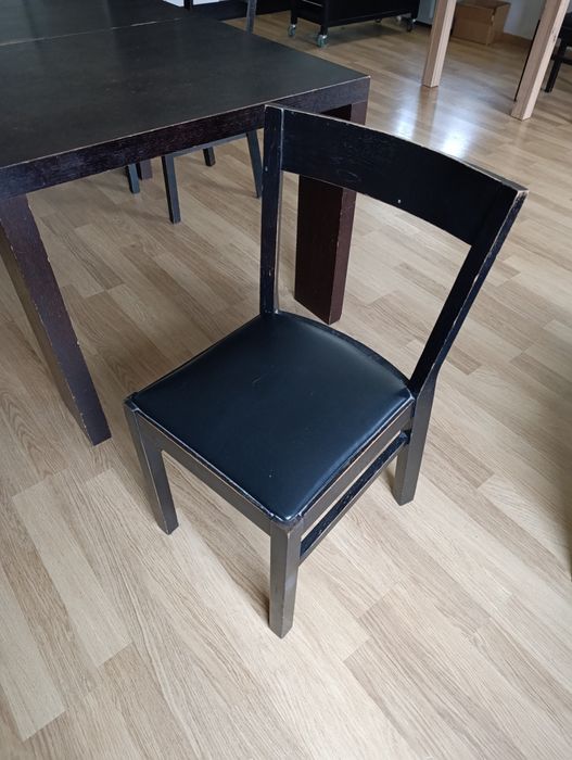 Stół rozkładany + 4 krzesła