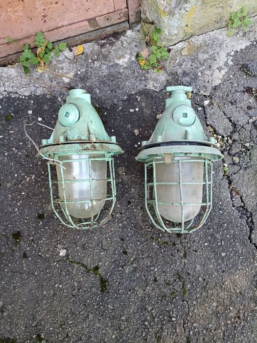 Вологозахищені світильники