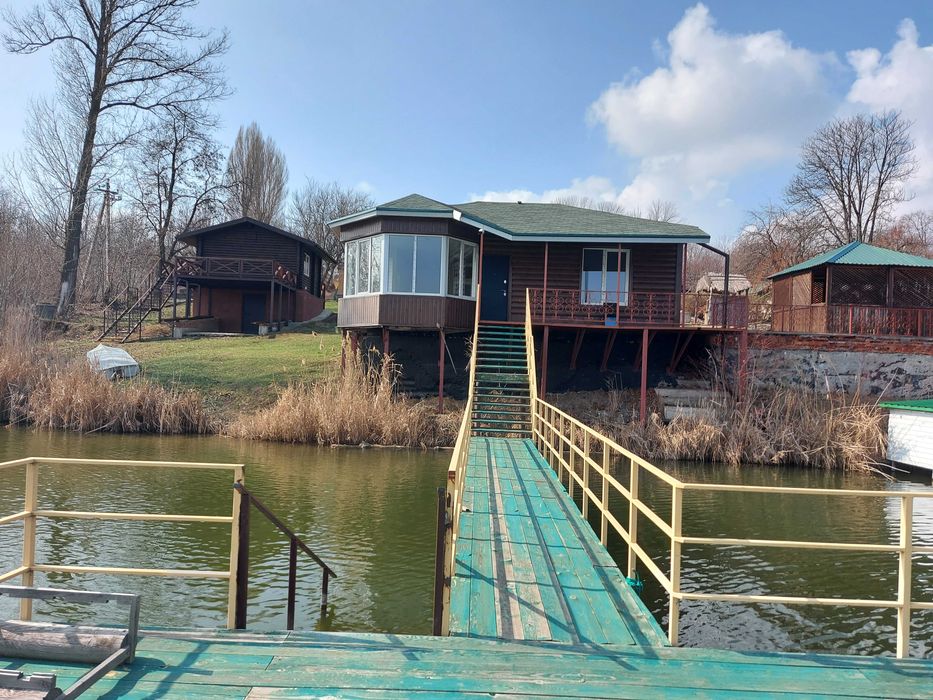 Продам базу отдыха на берегу озера в Чугуеве