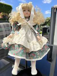 Продам фарфоровую немецкую куклу