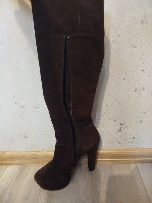 Продам замшевые сапоги Davos Gomma