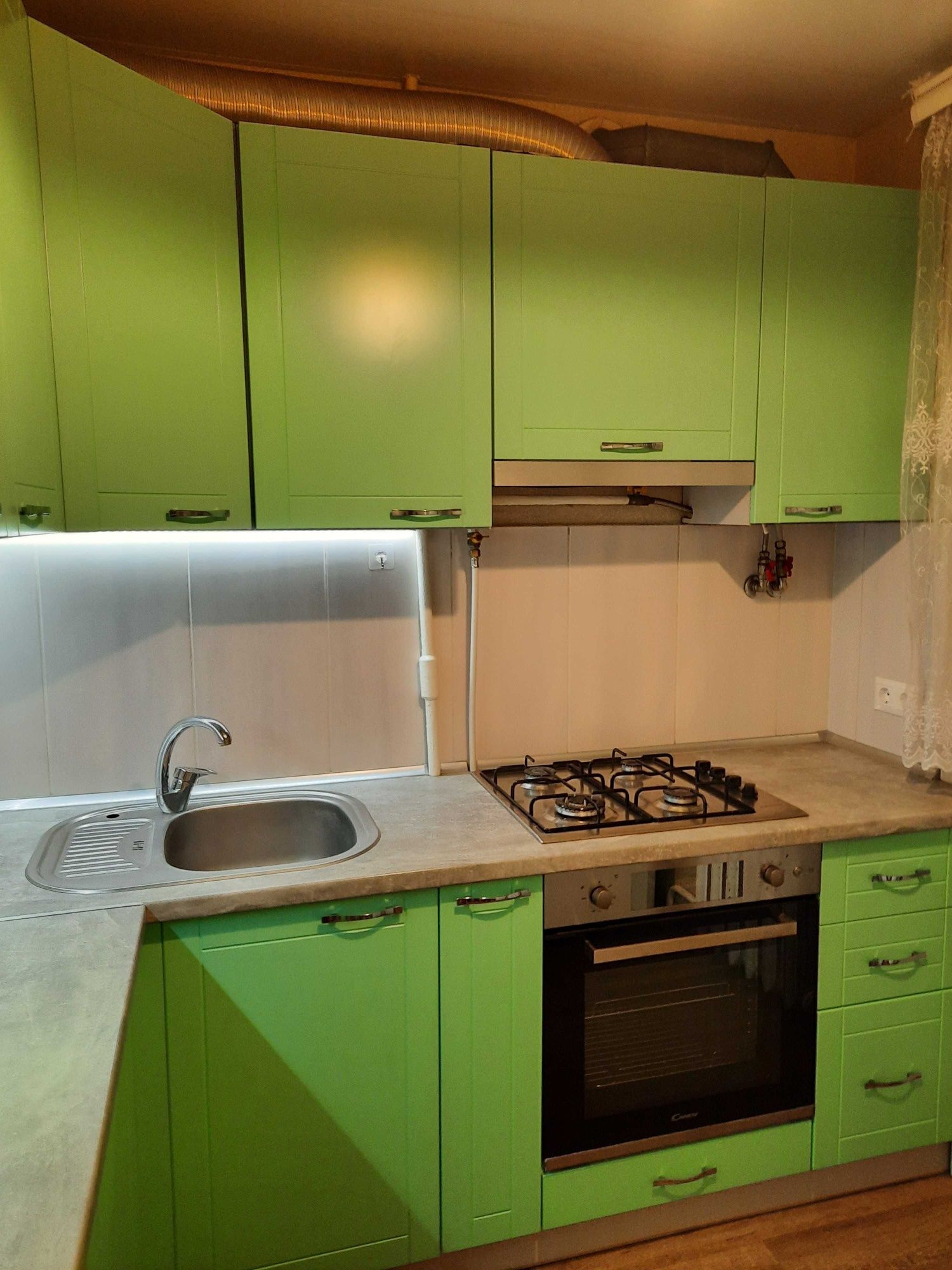 Продам 2 комнатную квартиру на Косиора , Петра Калнышевского 37