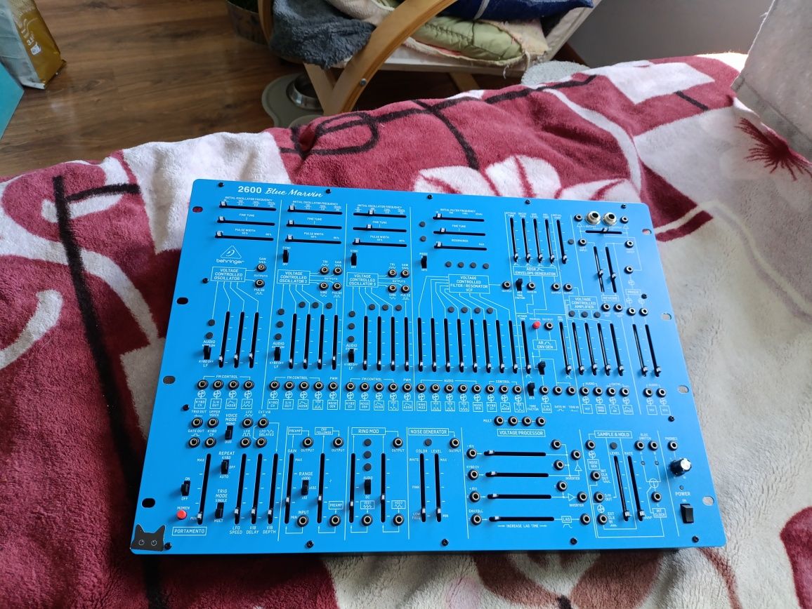 Syntezator Behringer 2600