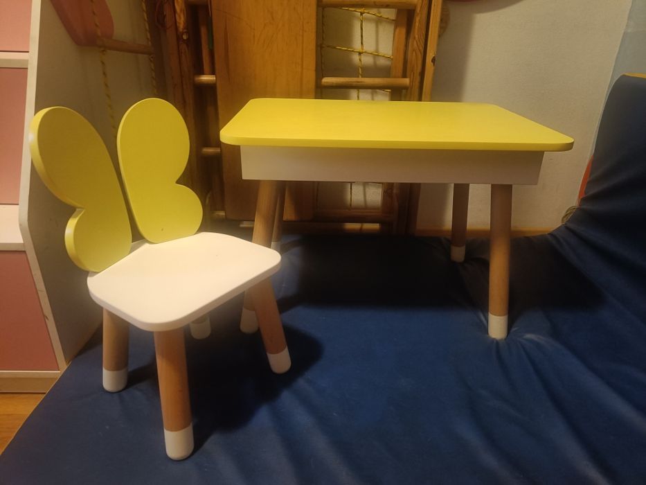 Дитячий стіл стілець парта творчість заняття ігри