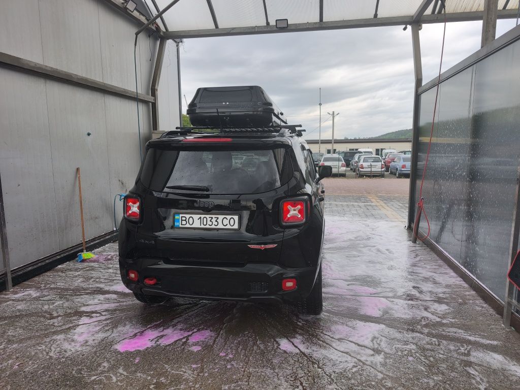 Jeep renegade trailhawk